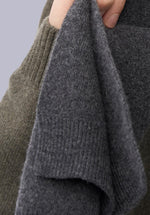 Load image into Gallery viewer, SHADOW MERINO MUFFLER
